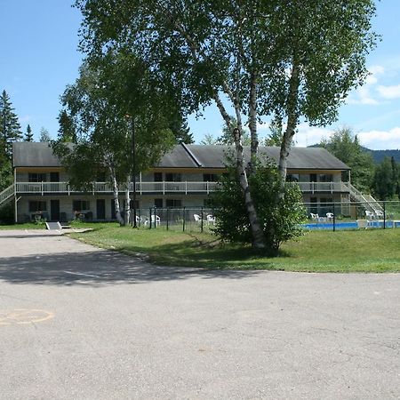 Hotel La Cuillere A Pot Saint-Donat-de-Montcalm Exterior foto